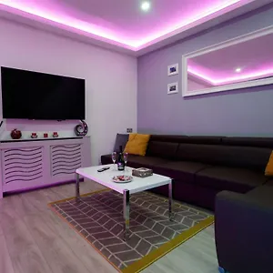 Towler House 6 Beds In 3 Bedrooms Apartment
